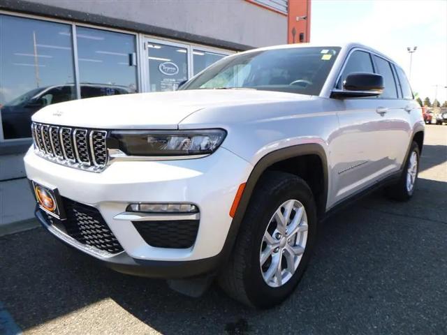2023 Jeep Grand Cherokee Limited 4x4 for sale in Bismarck, ND