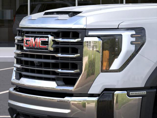 2025 GMC Sierra 2500HD 4WD Crew Cab Standard Bed SLT