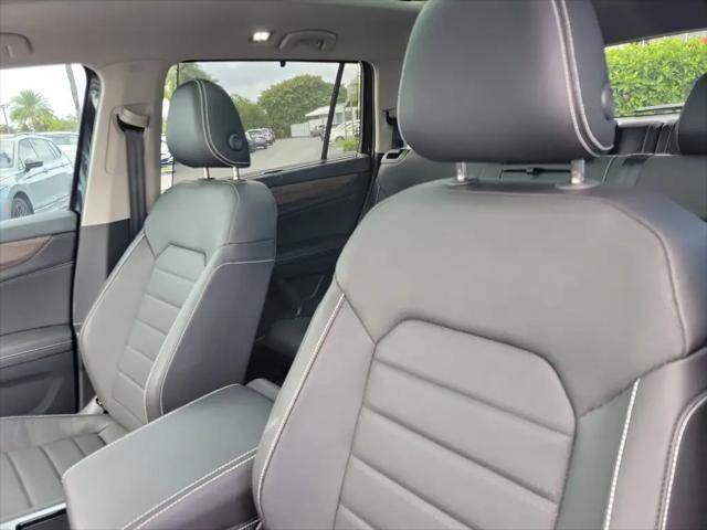 2025 Volkswagen Atlas 2.0T SEL