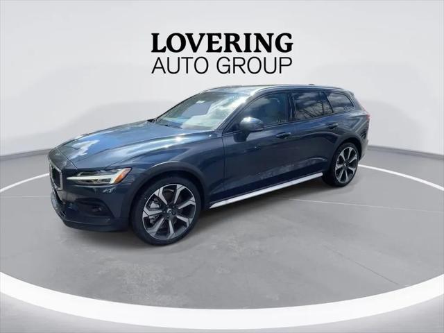 2026 Volvo V60 Cross Country Ultra, B5 AWD Gas (mild hybrid)