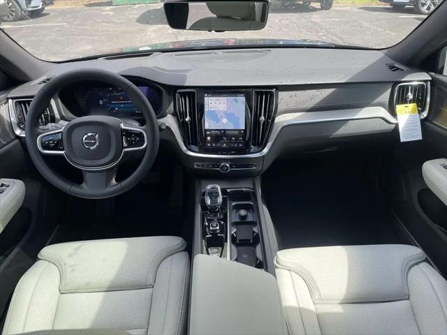 2026 Volvo V60 Cross Country Ultra, B5 AWD Gas (mild hybrid)