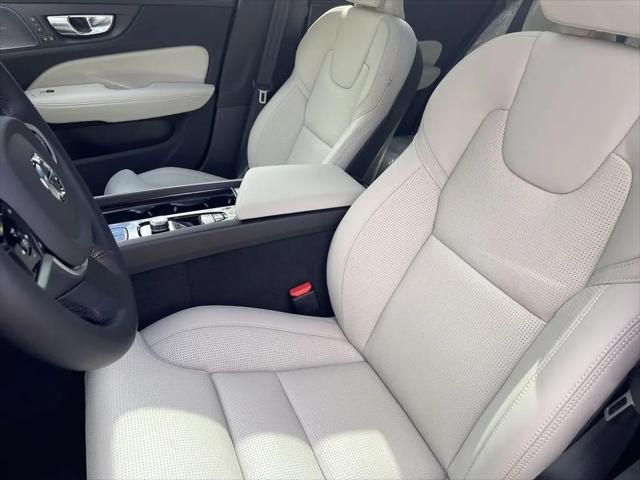 2026 Volvo V60 Cross Country Ultra, B5 AWD Gas (mild hybrid)