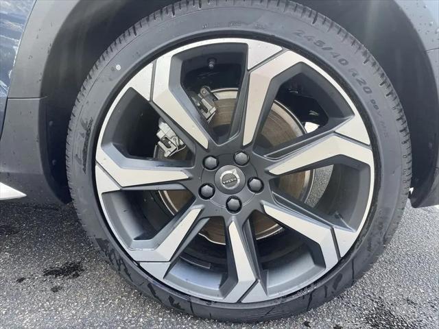 2026 Volvo V60 Cross Country Ultra, B5 AWD Gas (mild hybrid)