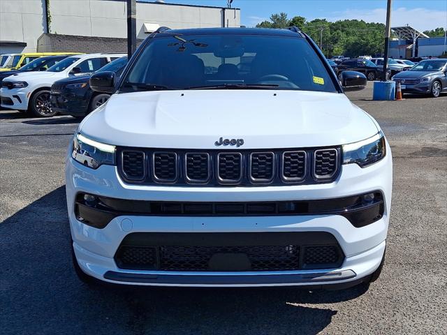2025 Jeep Compass COMPASS LIMITED 4X4