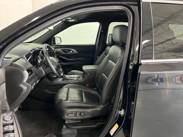 2022 Chevrolet Traverse FWD LT Leather