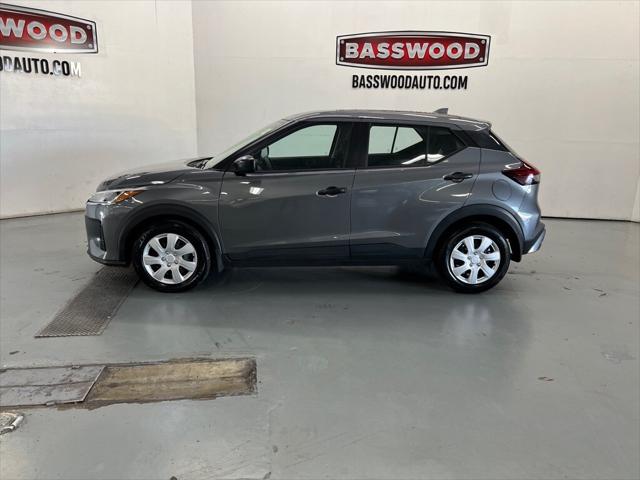 2024 Nissan Kicks S Xtronic CVT