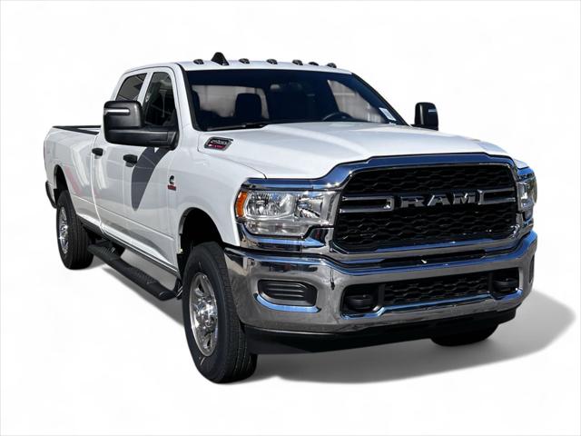 2024 RAM 2500 Tradesman Crew Cab 4x4 8 Box