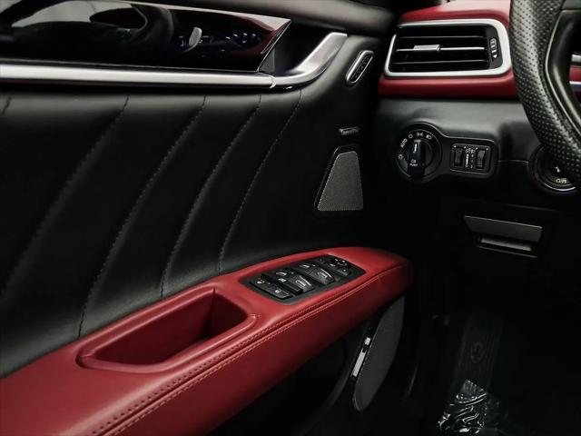 2022 Maserati Ghibli Modena Q4
