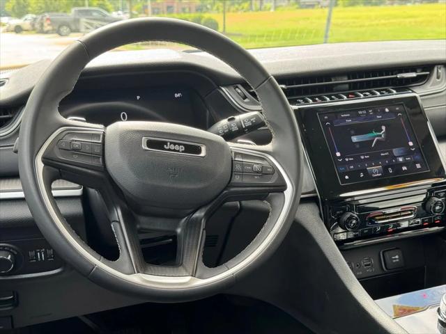2023 Jeep Grand Cherokee L Laredo 4x2