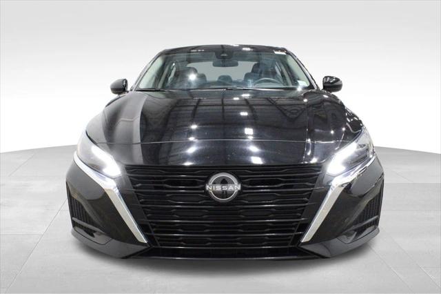 2023 Nissan Altima SV FWD