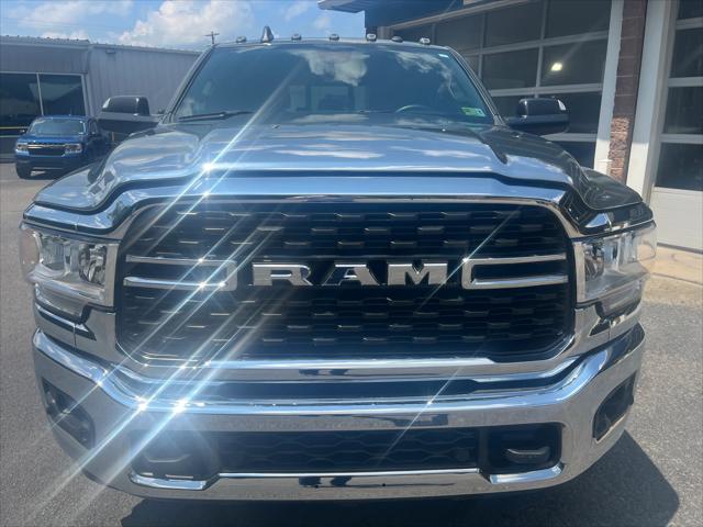 2022 RAM 3500 Big Horn Mega Cab 4x4 64 Box