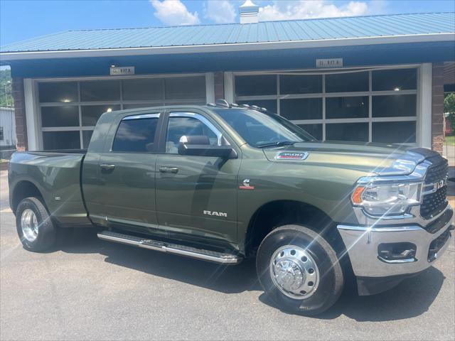2022 RAM 3500 Big Horn Mega Cab 4x4 64 Box