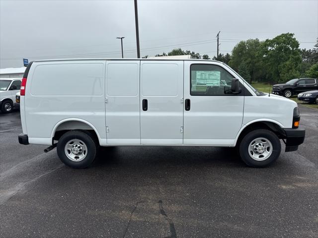 2025 Chevrolet Express 2500