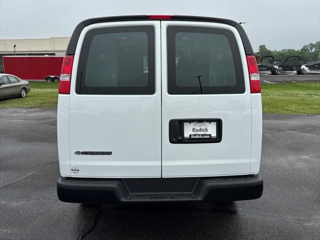 2025 Chevrolet Express 2500