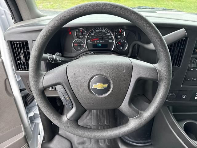2025 Chevrolet Express 2500