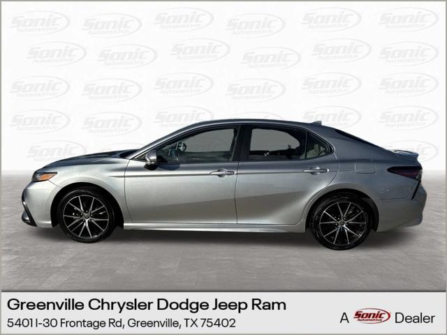 2022 Toyota Camry SE