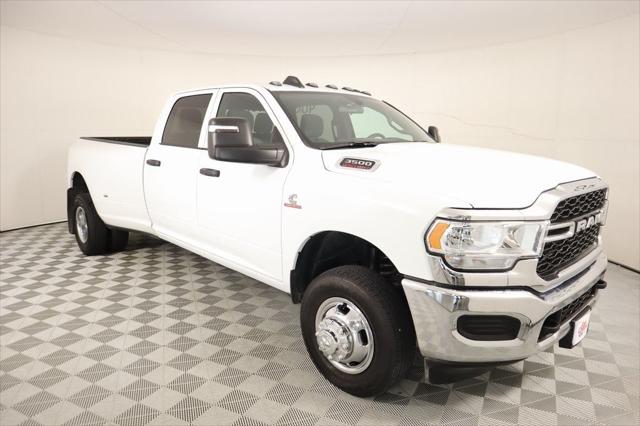 2024 RAM 3500 Tradesman Crew Cab 4x4 8 Box