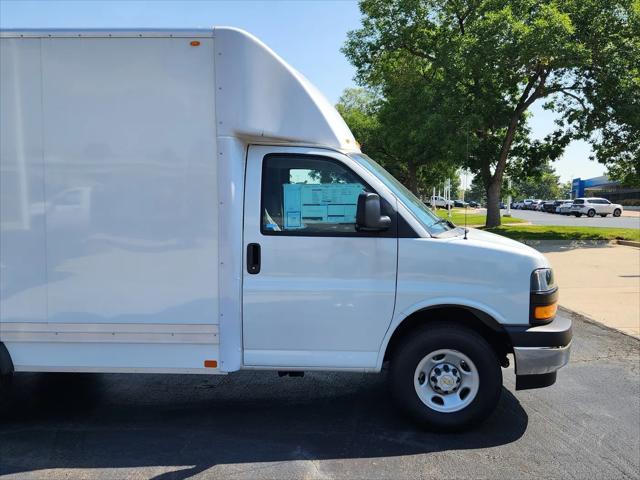 2025 Chevrolet Express Cutaway Work Van