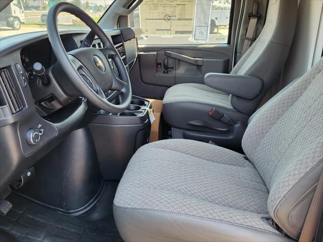 2025 Chevrolet Express Cutaway Work Van