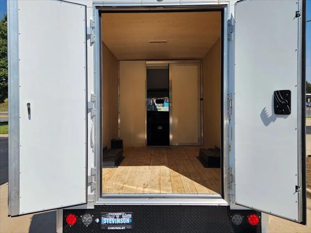 2025 Chevrolet Express Cutaway Work Van