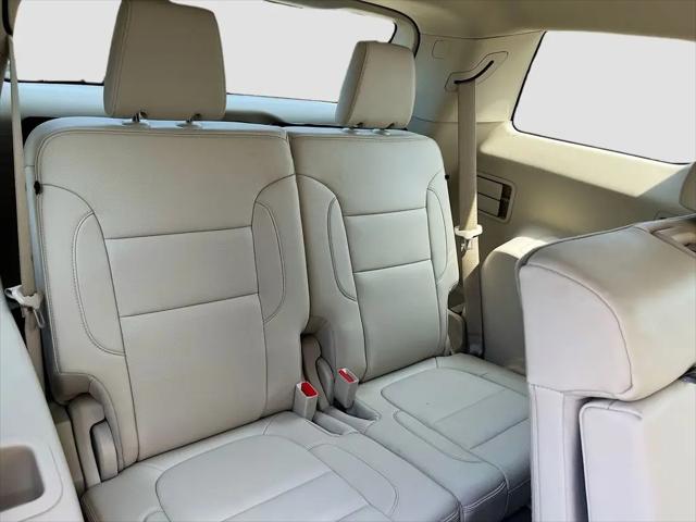2023 GMC Acadia AWD Denali