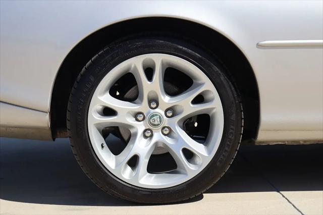 2004 Jaguar XK8 Standard