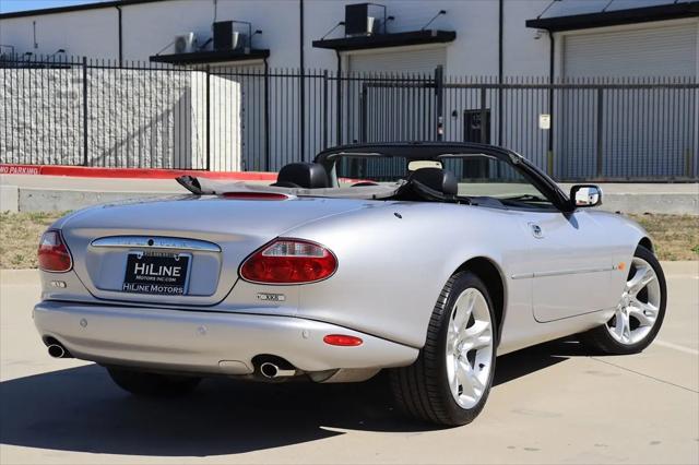 2004 Jaguar XK8 Standard