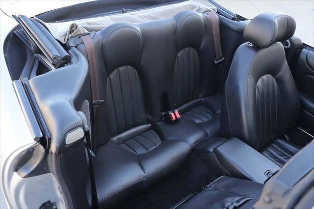 2004 Jaguar XK8 Standard