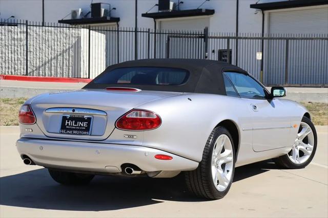 2004 Jaguar XK8 Standard