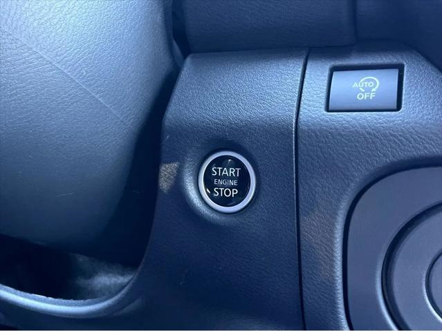 2025 Nissan Frontier Crew Cab PRO-4X 4x4