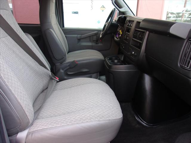 2016 Chevrolet Express LT