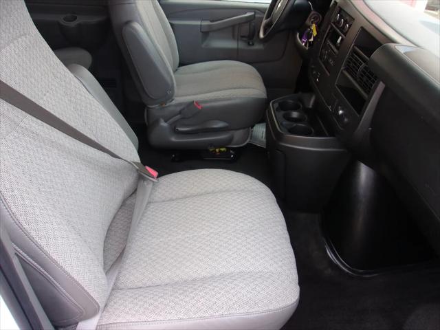 2016 Chevrolet Express LT