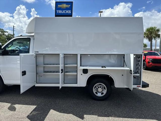 2025 Chevrolet Express Cutaway Work Van