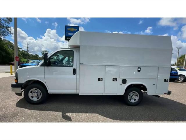2025 Chevrolet Express Cutaway Work Van