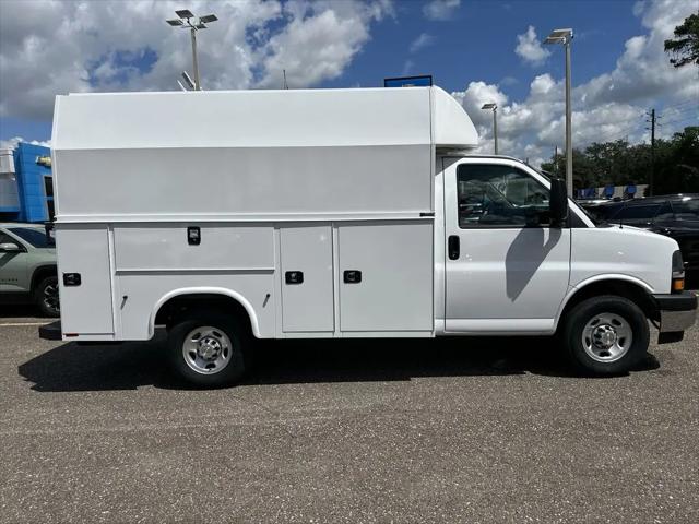 2025 Chevrolet Express Cutaway Work Van