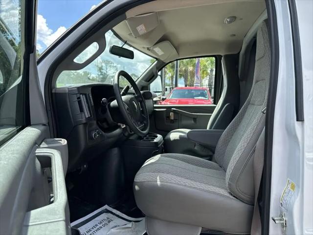 2025 Chevrolet Express Cutaway Work Van