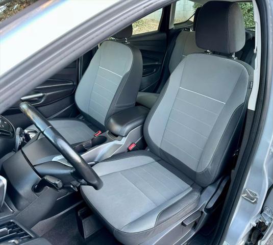 2014 Ford C-Max Hybrid SE