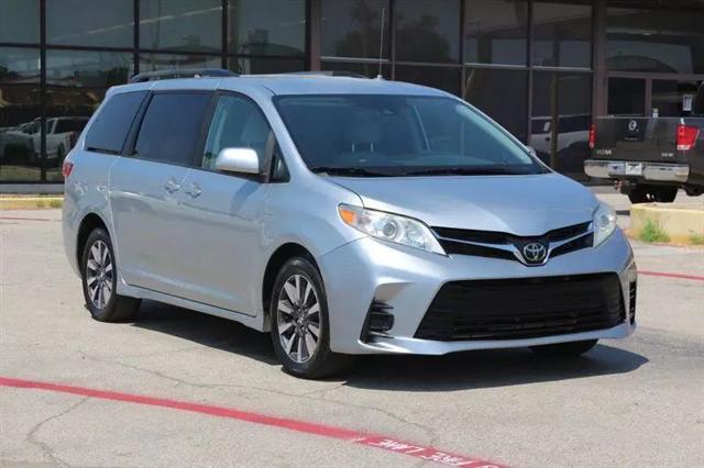 2020 Toyota Sienna LE