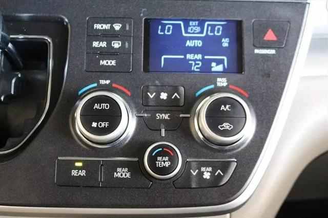 2020 Toyota Sienna LE