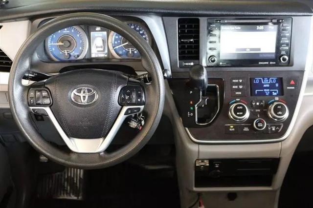 2020 Toyota Sienna LE