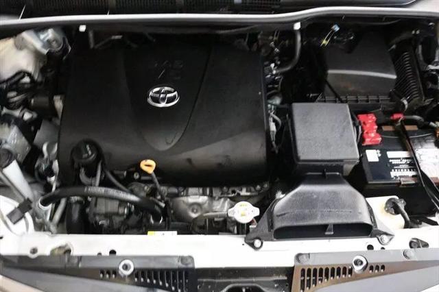 2020 Toyota Sienna LE