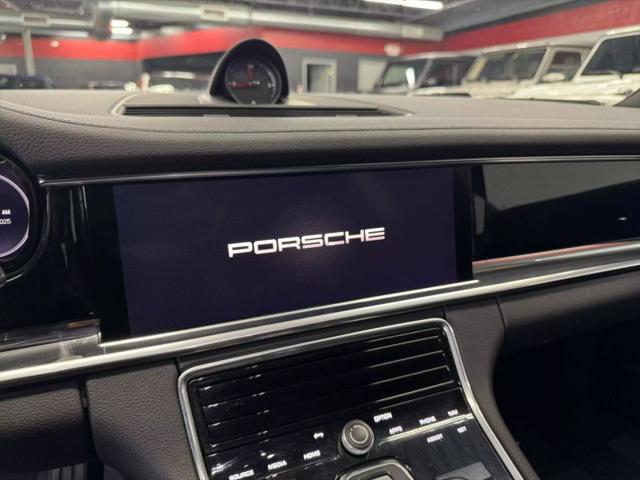 2022 Porsche Panamera 4