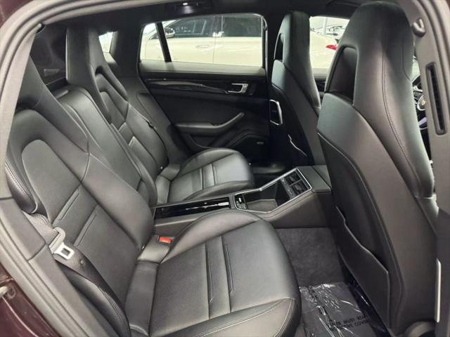 2022 Porsche Panamera 4