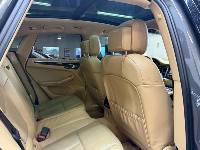 2016 Porsche Macan S