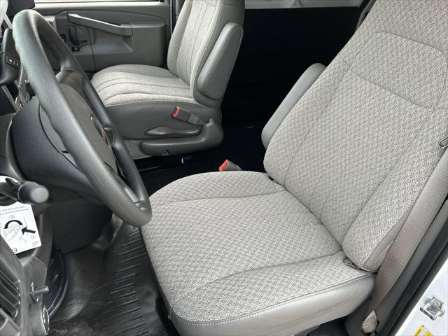 2025 GMC Savana Cargo RWD 2500 Extended Wheelbase Work Van