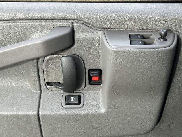 2025 GMC Savana Cargo RWD 2500 Extended Wheelbase Work Van