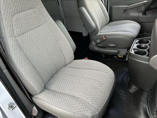 2025 GMC Savana Cargo RWD 2500 Extended Wheelbase Work Van