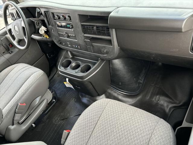 2025 GMC Savana Cargo RWD 2500 Extended Wheelbase Work Van
