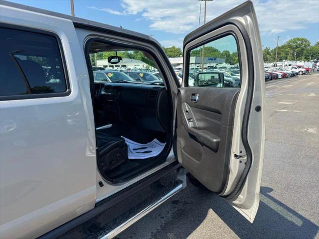 2009 HUMMER H3T Base