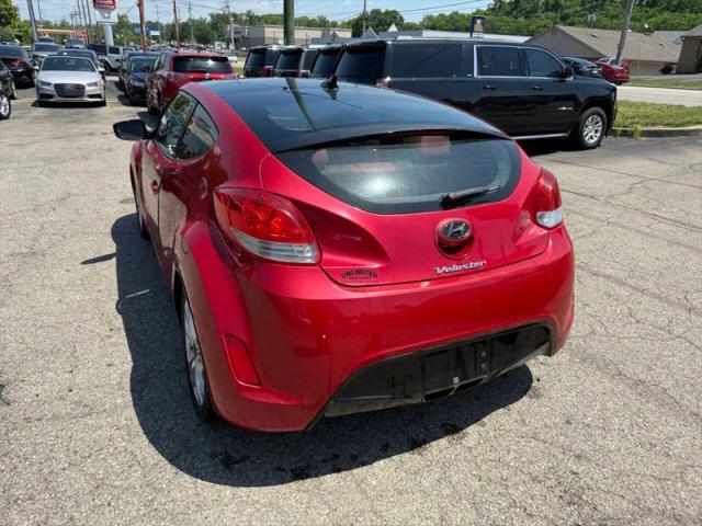 2013 Hyundai Veloster Base